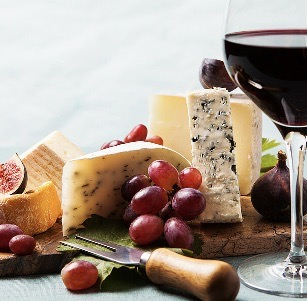 Velkommen til “Ost og vin-aften” tirsdag 10.02. kl 18.15